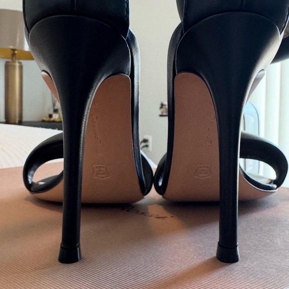 New! Gianvito Rossi Black Strappy Heels - Picture 9 of 16